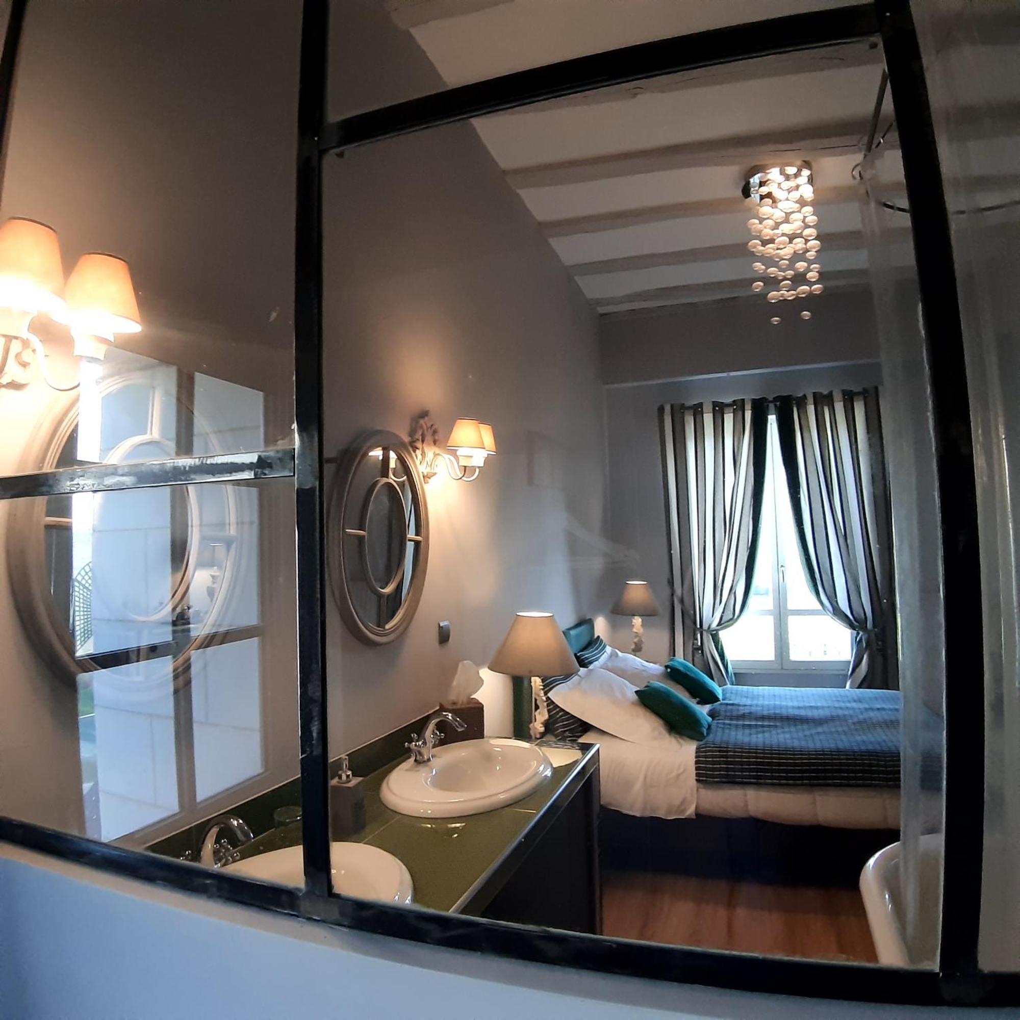 L'arcane Du Bellay Bed & Breakfast 3*